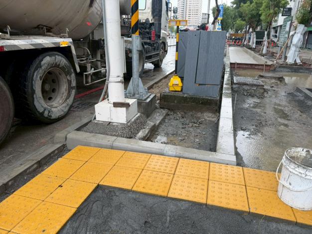 新興區中山一路(建國路至民生路)人行環境改善工程-六合路至民生路...