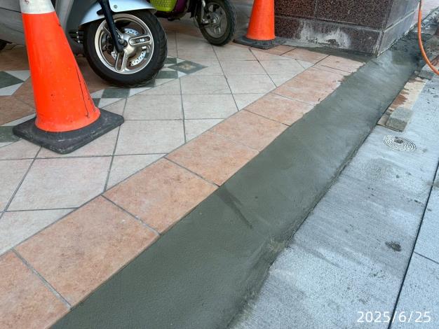 鳳山區南京路(國泰路二段至五甲一路)人行環境改善工程(第二標)
