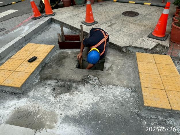 鳳山區南京路(國泰路二段至五甲一路)人行環境改善工程(第二標)