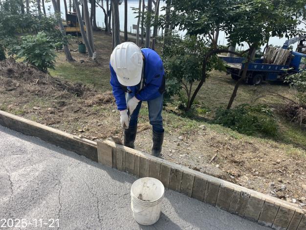 鳥松區文前路（環湖路至西岸道路）湖側人行道闢建工程（開口契約）