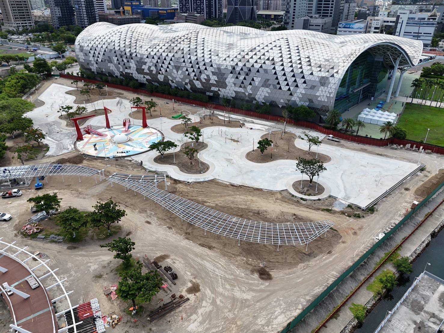 林欽榮副市長視察新光公園親水遊戲區工程進度及災後復原情形