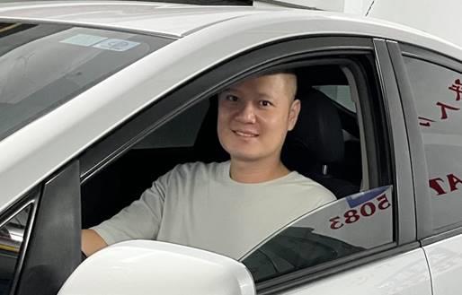 人事處　林港雄