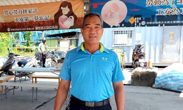 勞工局　梁順意