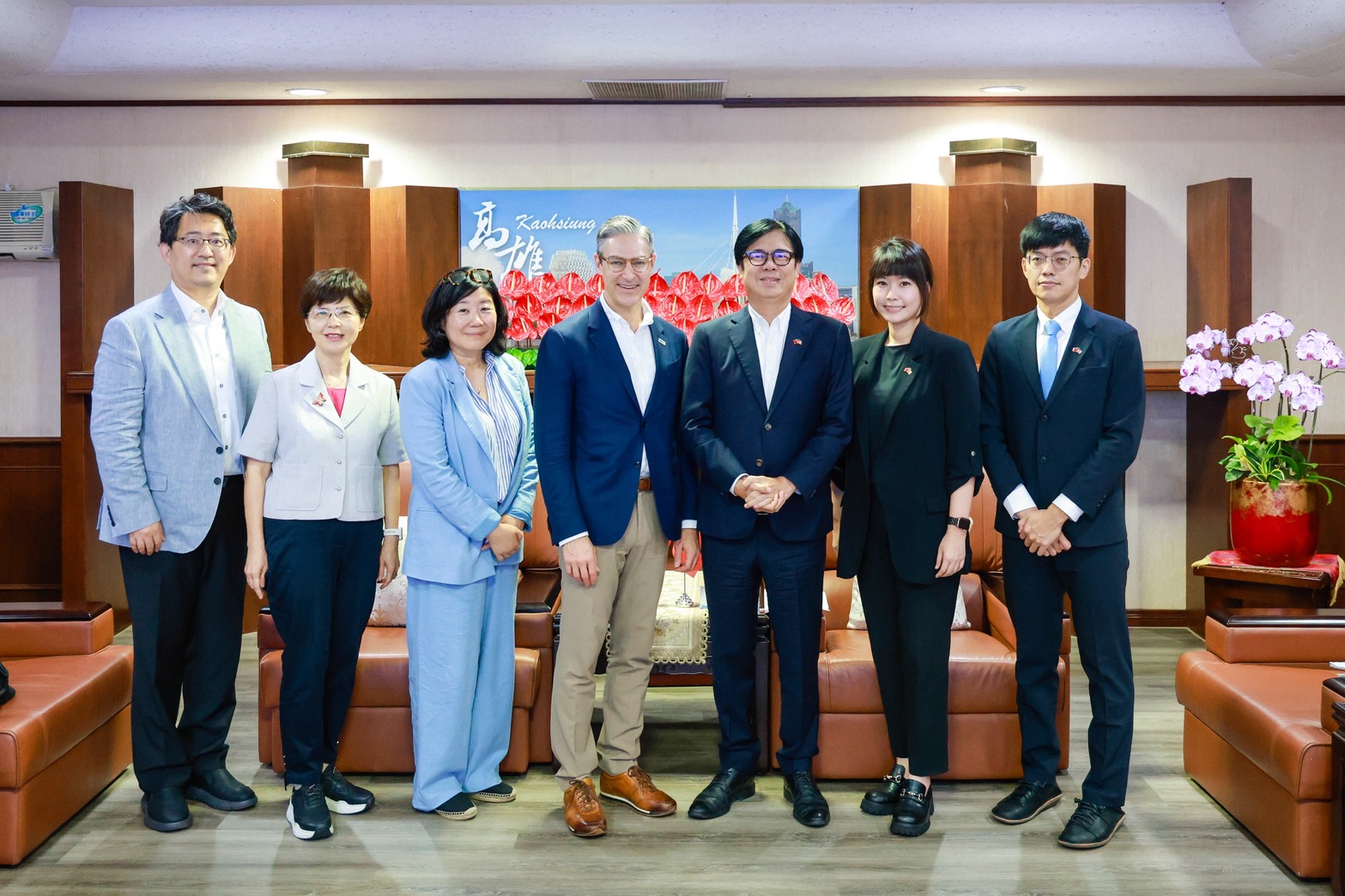 美國國家民主基金會執行長拜會陳其邁 交流民主治理經驗
