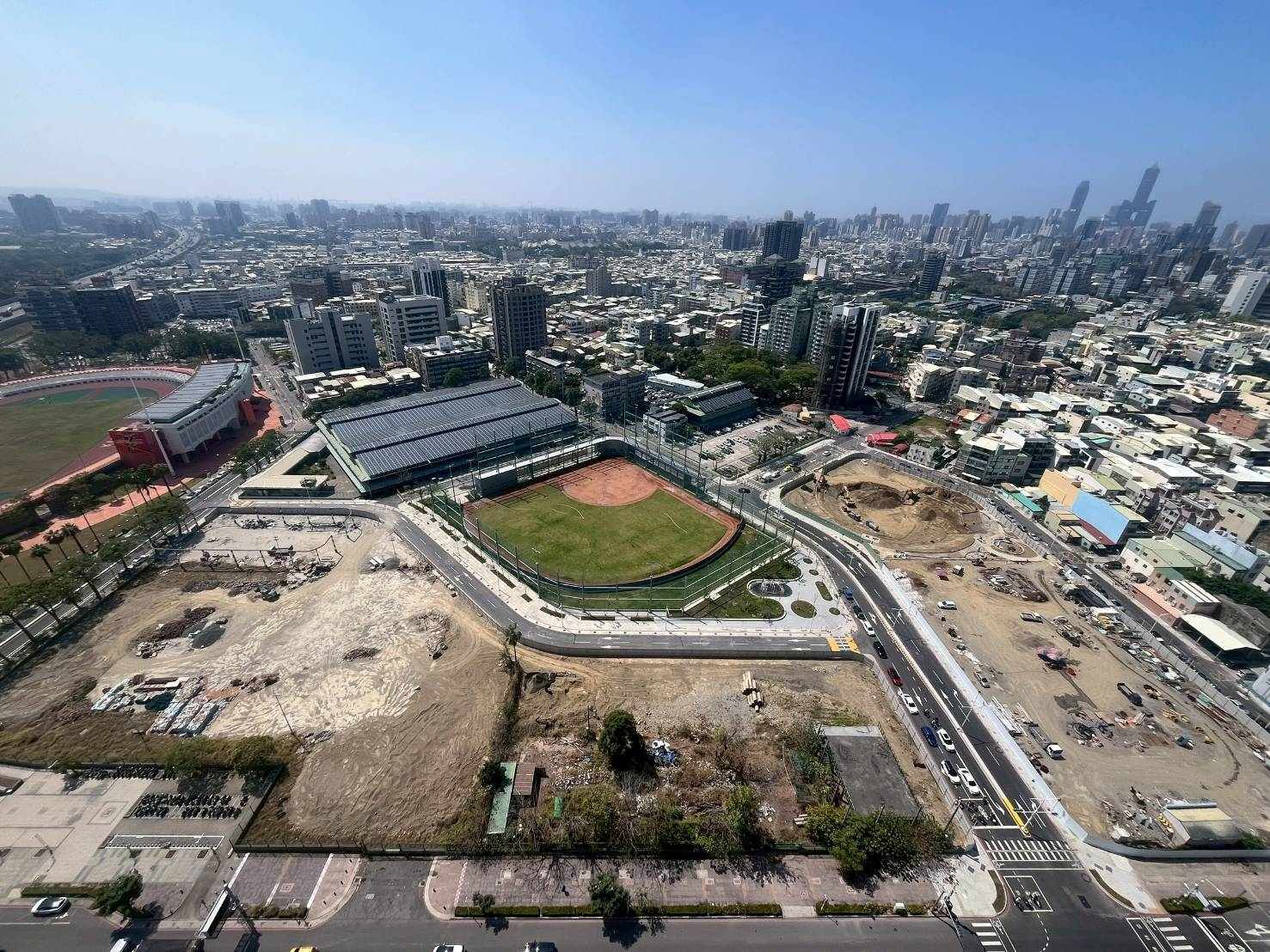 林欽榮副市長視察捷運O9聯開案周邊公共設施工程 打造苓雅成為交通、綠帶與運動複合機能新地標