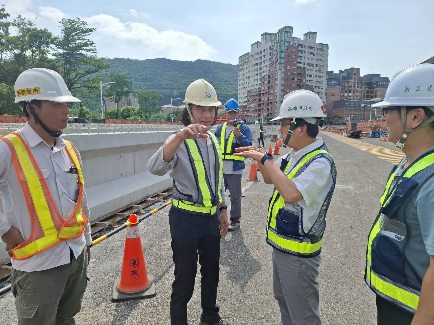 林副市長視察九如橋改建工程工進及防汛整備