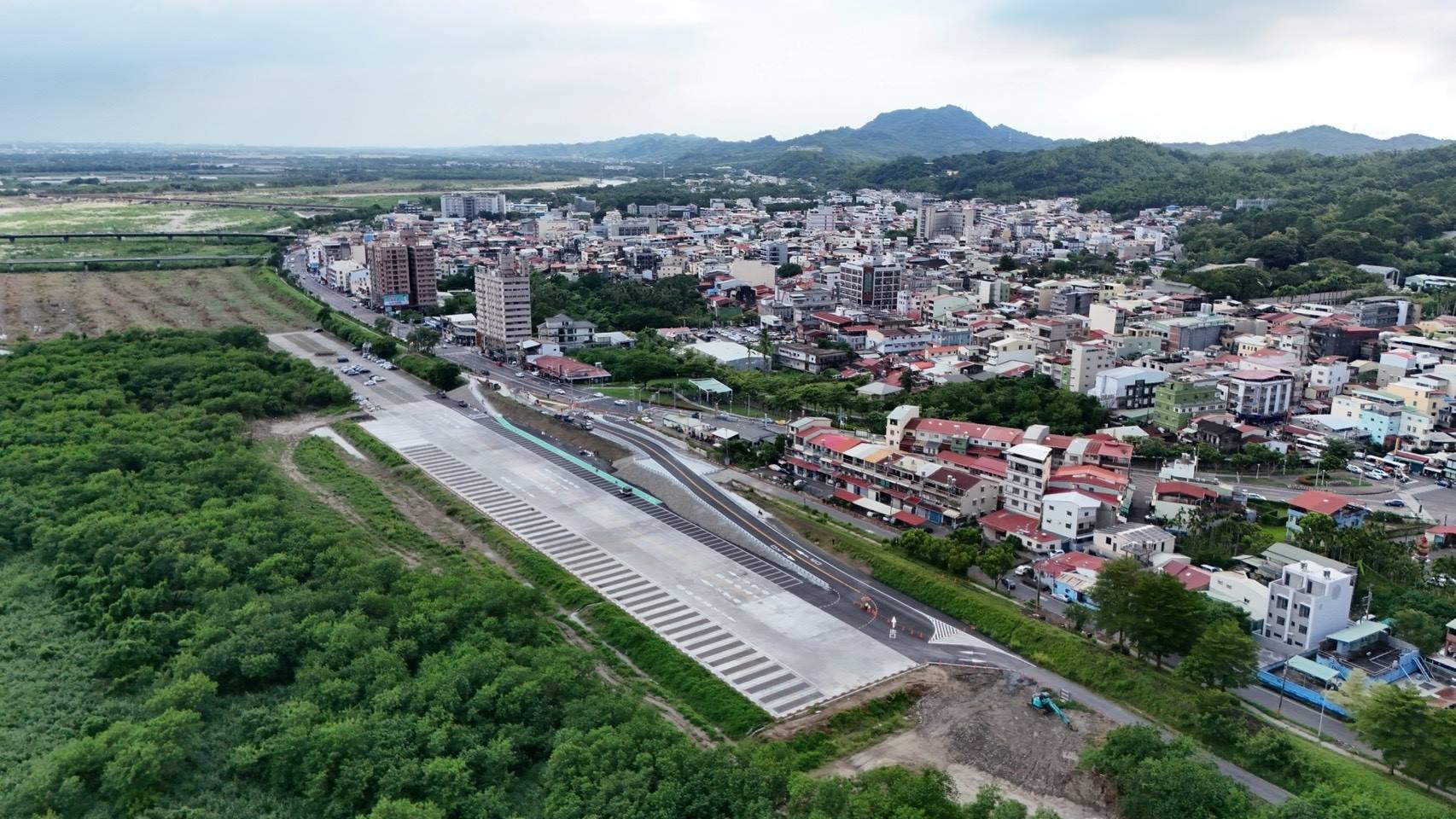 旗山區觀光停車場啟用　中華路進出紓解假日車潮