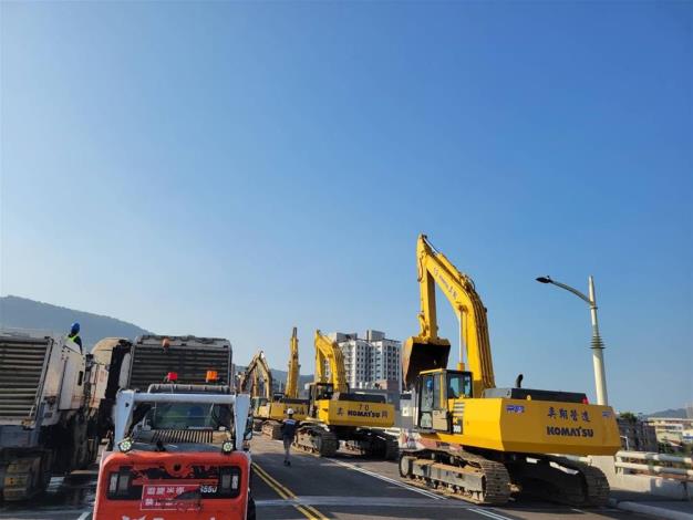 陳其邁主持動土典禮跨越愛河九如橋26日正式動工拆除