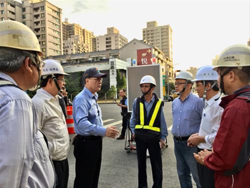 李副市長及吳局長共赴工地視察