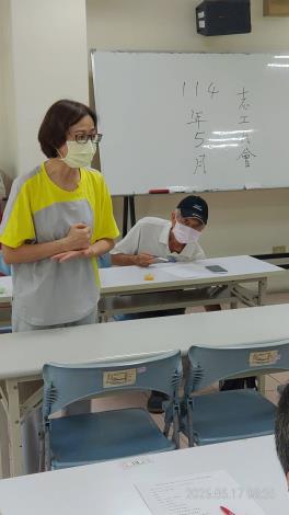 114年5月志工月會及老幼共融照片