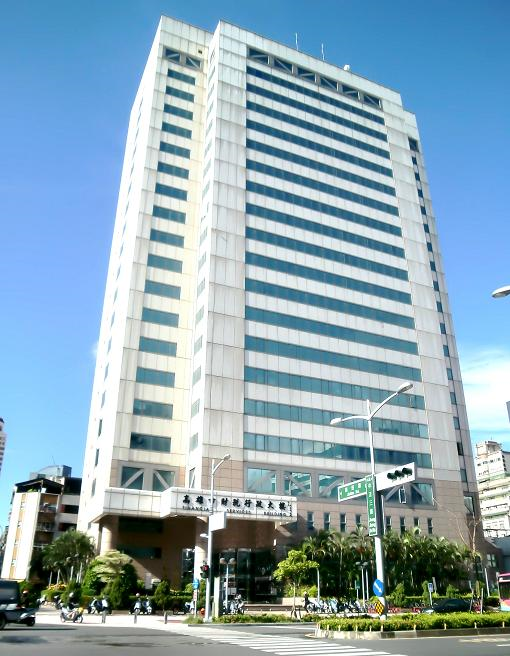 6-新興衛生所位於高雄市財稅行政大樓四樓。