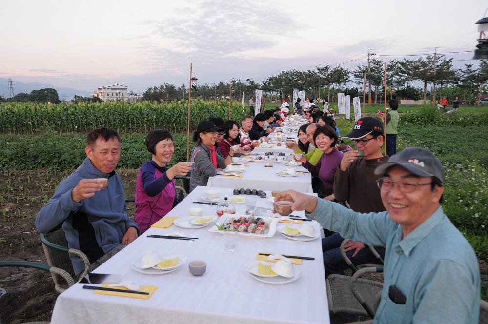 A Banquet in the farmland